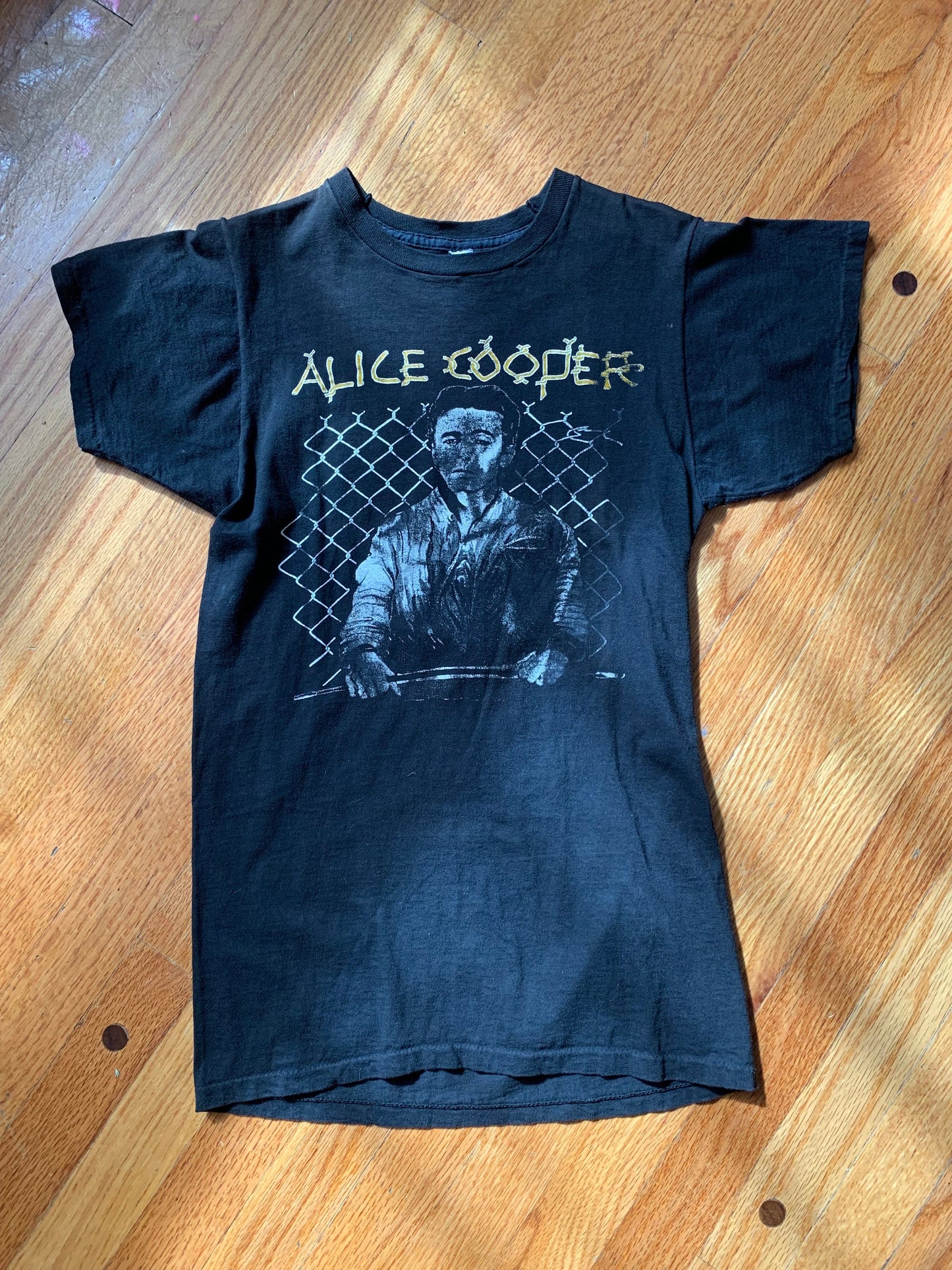Alice Cooper Flush The Fashion Concert Tshirt, 1980 Tour T-Shirt, Vintage Concert Tees, Fits Small/medium 1980's Alice Cooper Souvenir