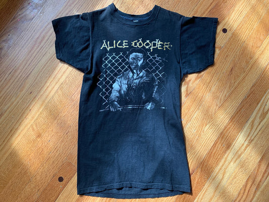 Alice Cooper Flush The Fashion Concert Tshirt, 1980 Tour T-Shirt, Vintage Concert Tees, Fits Small/medium 1980's Alice Cooper Souvenir